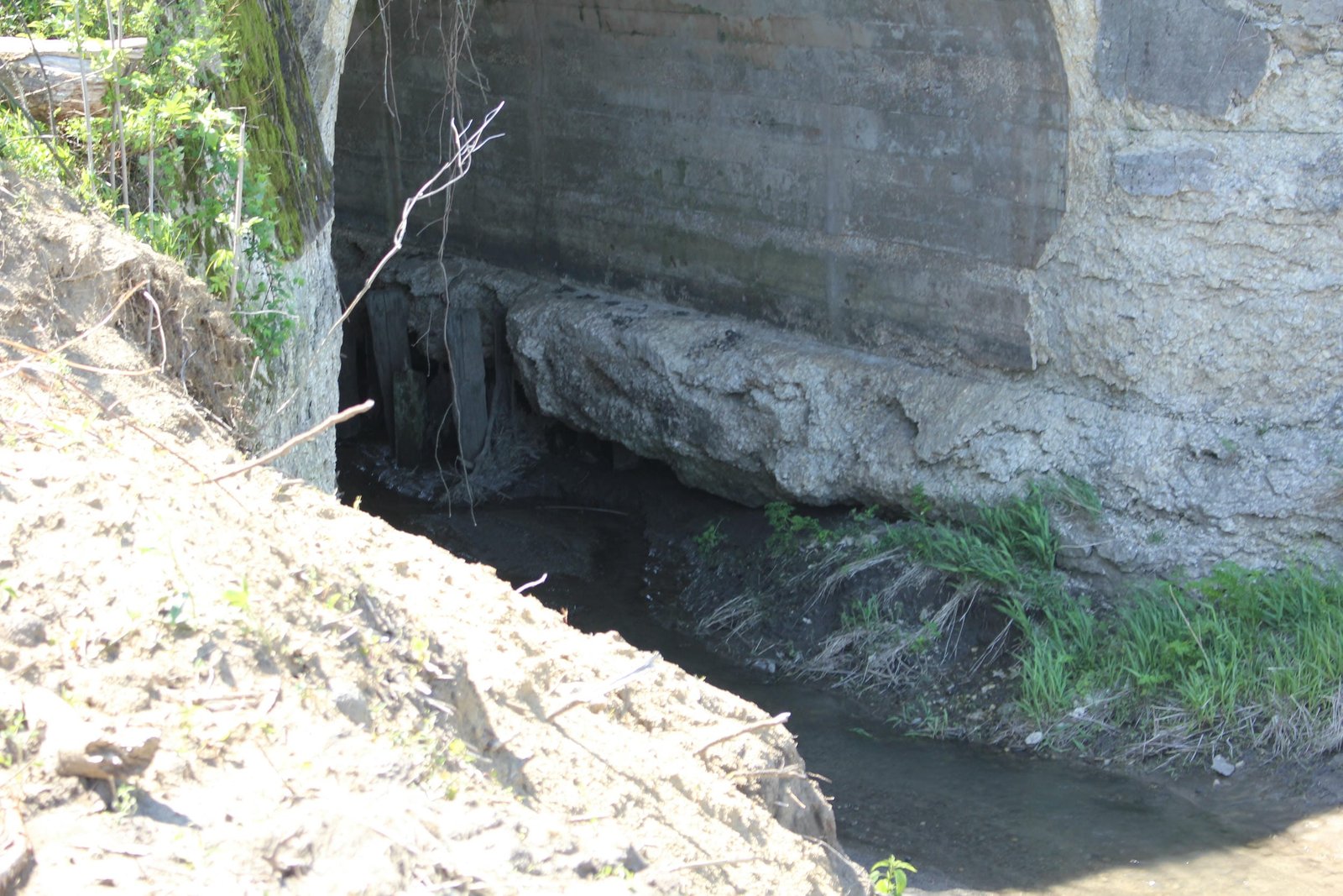 North abutment